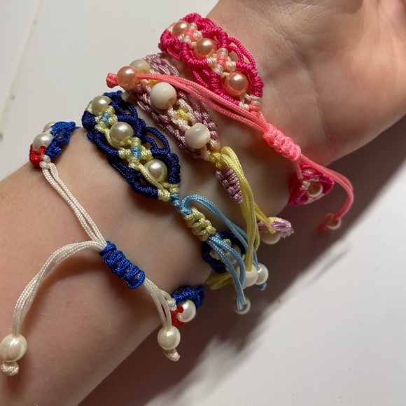 Set of four bracelets - Picture 2 of 2